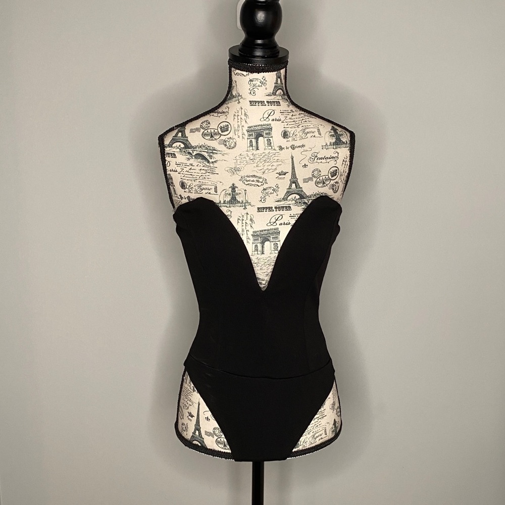 NWT Blue Blush Black Bodysuit (Small)